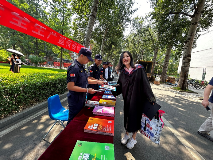 36b2bd21f20f4ff8b3f7ecaf48a8f9ac.png 36b2bd21f20f4ff8b3f7ecaf48a8f9ac.png